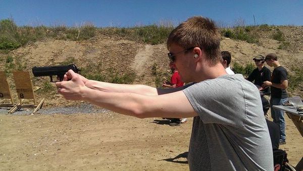 加拿大新右翼招人买枪 媒体警告新西兰袭击事件