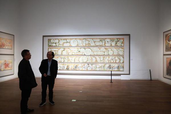 从丝绸之路的历史中汲取智慧:杨晓阳美术作品暨创作文献展启幕天津