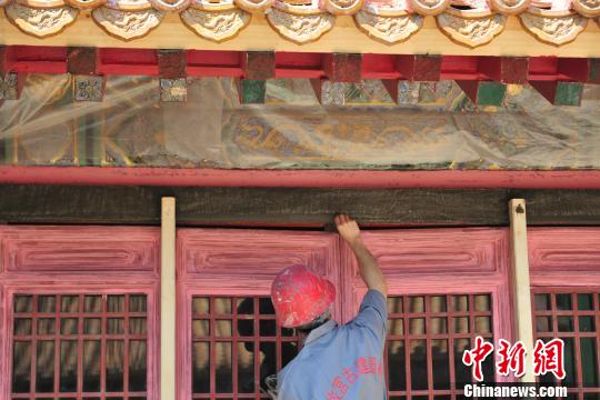 民众可参与深入了解、认识古建筑修复的传统工艺。　于海洋 摄