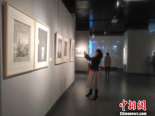 展览现场?！×跷?摄