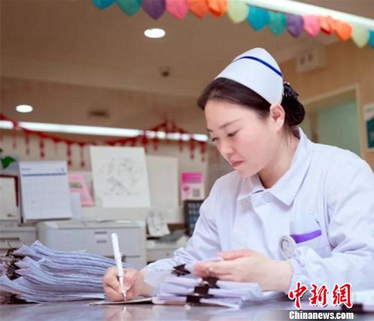 “美小护”张茹 冯凯 摄 “美小护”张茹 冯凯 摄