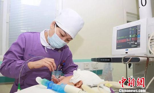 “美小护”景新华 冯凯 摄 “美小护”景新华 冯凯 摄