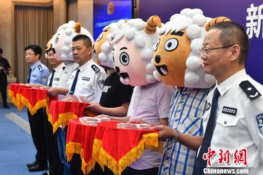 粤警刑拘涉黑恶嫌犯6.94万人4800余名逃犯投案自首