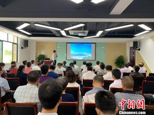 大健康产业—前沿交叉学科论坛 奚金燕 摄 大健康产业—前沿交叉学科论坛 奚金燕 摄