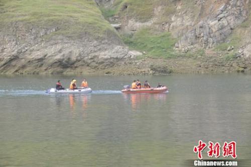 图为救援现场?！≈有?摄