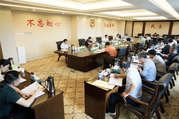 江西省宜春市召开主席会议学习习近平总书记视察江西时的重要讲话精神 江西省宜春市召开主席会议学习习近平总书记视察江西时的重要讲话精神