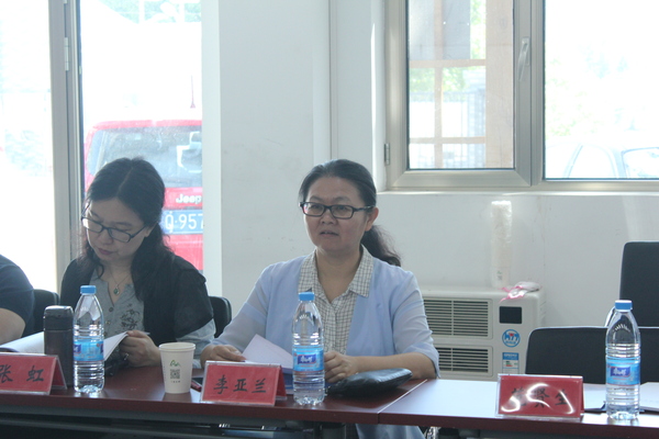 图为农工党北京市委专职副主委李亚兰 人民政协网记者 李敏杰 摄 图为农工党北京市委专职副主委李亚兰 人民政协网记者 李敏杰 摄