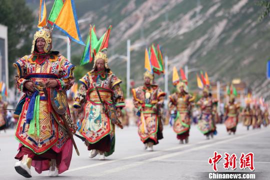 青海试点在500个行政村配备文化管理员