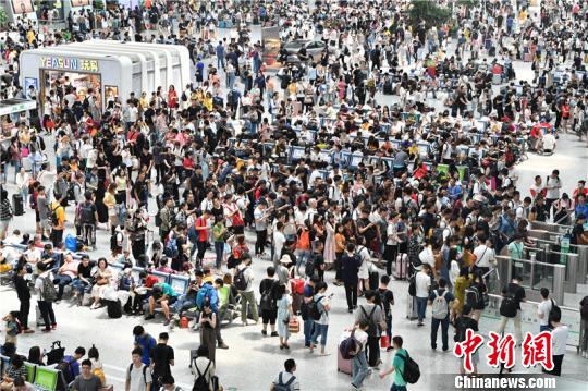 长三角铁路今迎端午假期返程高峰加开旅客列车189列