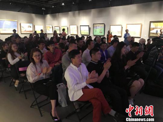 “与大师对话”交流活动。　刘锡菊 摄