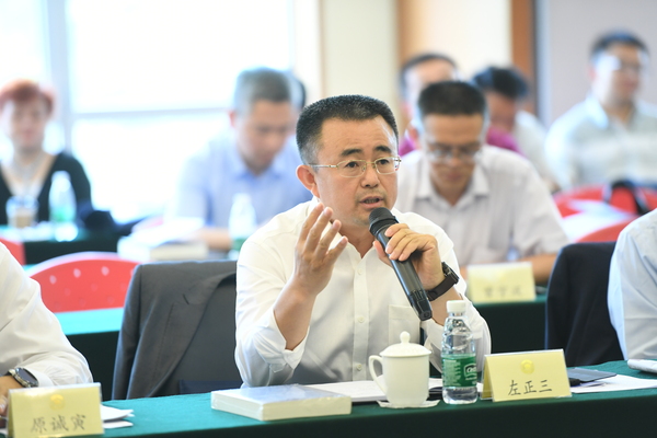 中国社科院特聘导师、通泰联合投资基金有限公司董事长左正三