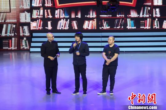 作家们与读者面对面交流?！『?摄