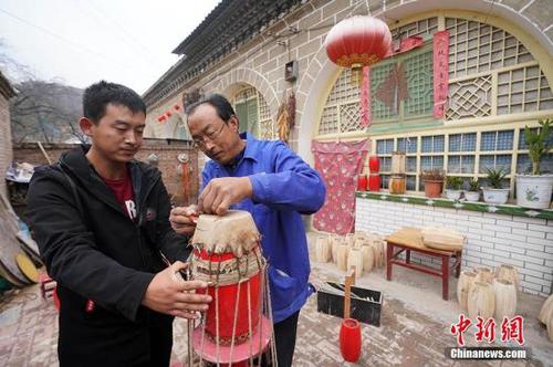 资料图为：陕北安塞打造民俗文化村助力脱贫攻坚。 <a target='_blank' href='http://www.chinanews.com/'>中新社</a>记者 毛建军 摄