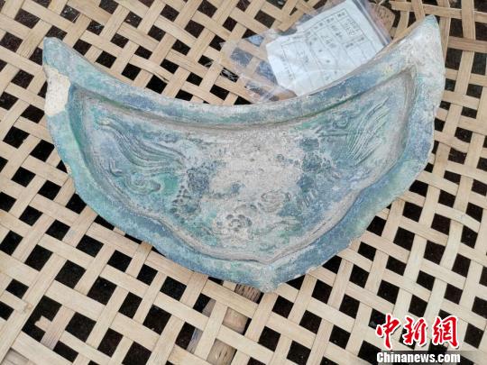 明代龙纹滴水 严易梦 摄 明代龙纹滴水 严易梦 摄