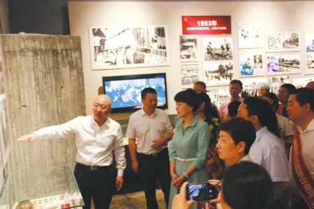 点击进入下一页