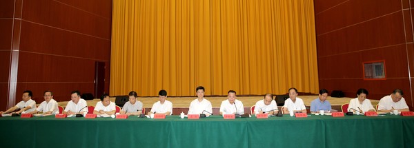 图为泉州市委与市政协召开“推动民营企业发展 高质量落实赶超”专题协商会议现场 图为泉州市委与市政协召开“推动民营企业发展 高质量落实赶超”专题协商会议现场