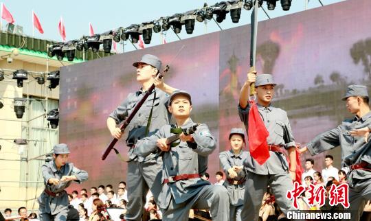 八年抗战中，仅14万人的武乡就有9万多人参加各类抗日团体，1.46万人参加了八路军，2.1万人献出了宝贵的生命。　姜晓刚　摄