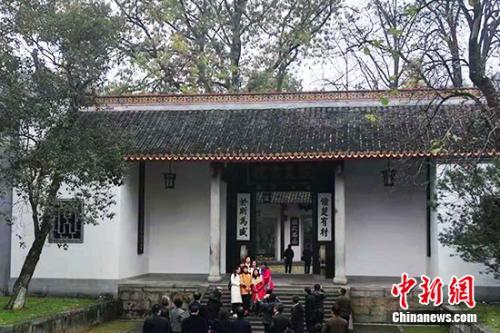 点击进入下一页