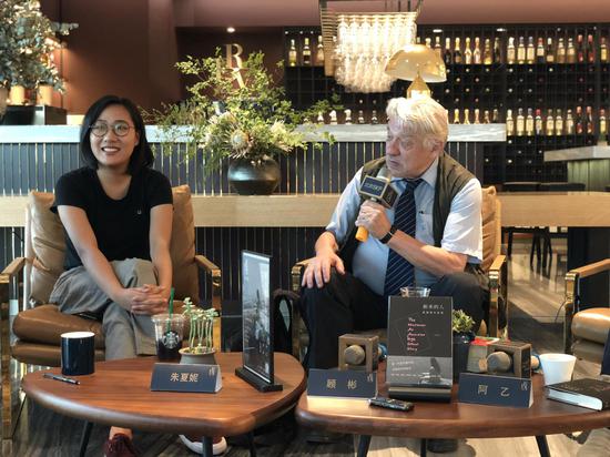 在顾彬的印象中，朱夏妮仍然是那个擅长写诗的小姑娘