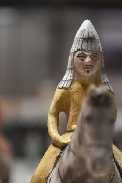 彩绘骑马武士俑，唐代，1964年吐鲁番阿斯塔那29号墓出土，新疆维吾尔自治区博物馆藏（摄影：刘桐）