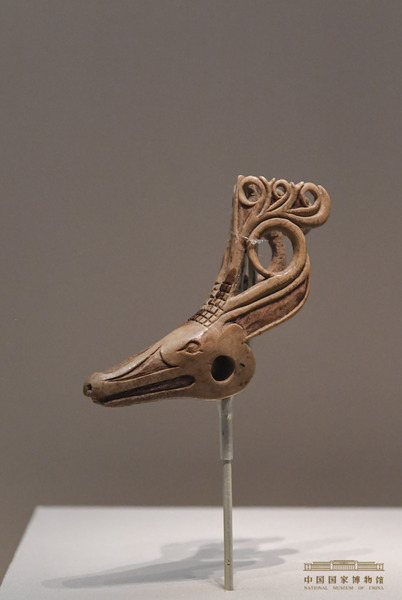 骨雕鹿头-汉代-1994年吐鲁番交河沟北1号台地28号墓出土，新疆维吾尔自治区博物馆藏（摄影：刘桐）