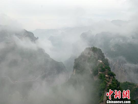 山西景区国际冰雕邀请赛开幕冰雪世界让游客体验反季节清凉