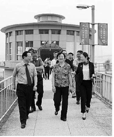 点击进入下一页