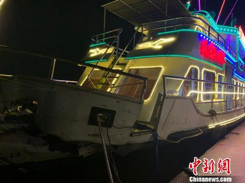 事故造成客船船头左侧受损