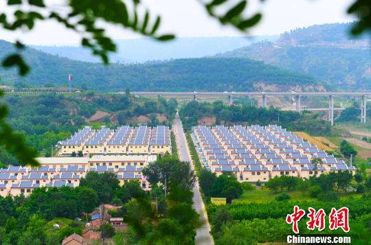 图为甘肃庆阳市合水县新农村建设。(资料图) 杨艳敏 摄