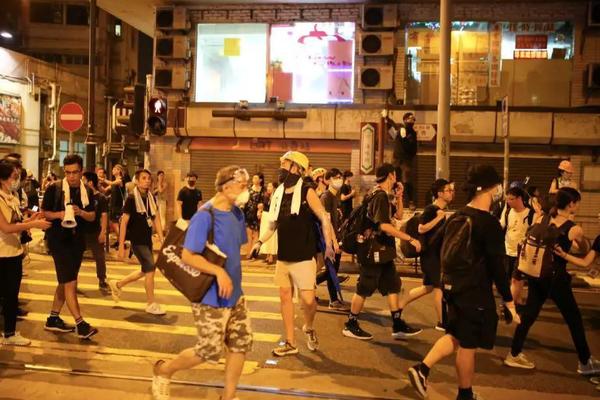 环时: 强大的国家机器为何治不了一小撮香港暴徒？