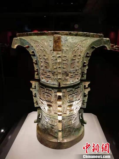 山西青铜器数量众多，种类繁杂，工艺领先。　杨杰英 摄