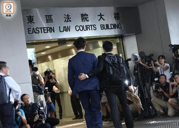 香港警方控告45人 港媒:4人获准保释禁离港押9月再审