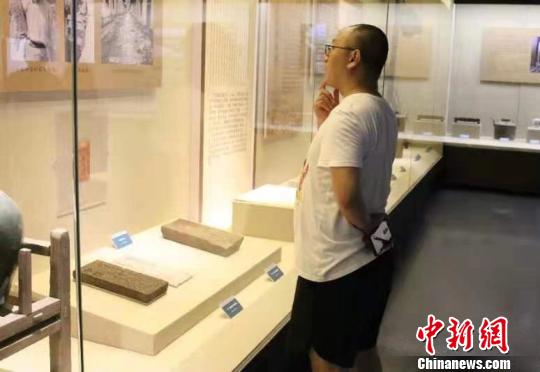 图为展览现场?！±畛?摄