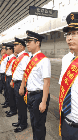 video2gif_20190806_085819 video2gif_20190806_085819