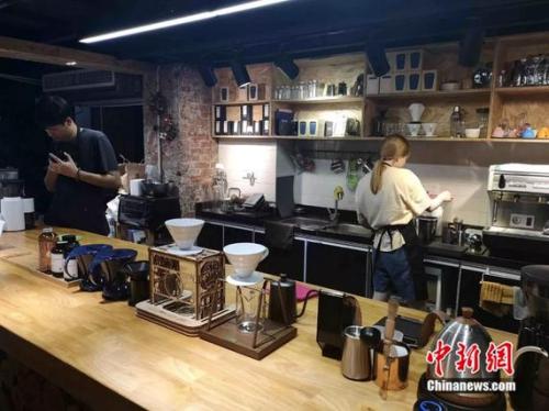 点击进入下一页