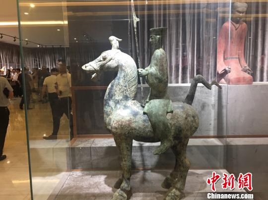 图为展示的藏品。