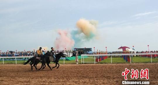 图为文化周活动现场。　肖来　摄