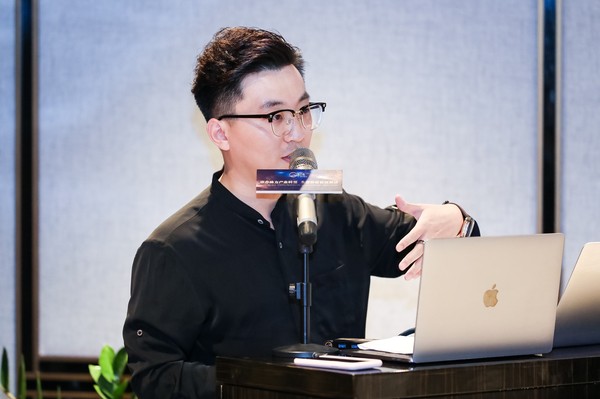 富侨弘之颐北京分公司总经理王春晖在推介会中致辞 富侨弘之颐北京分公司总经理王春晖在推介会中致辞