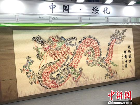 展会现场的展品?！≌潘?摄