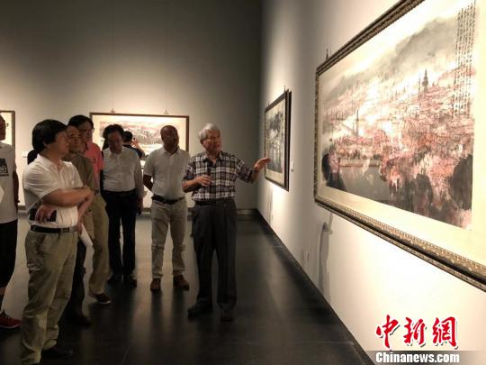 台湾知名画家江明贤南京展墨彩山水古迹皆入画