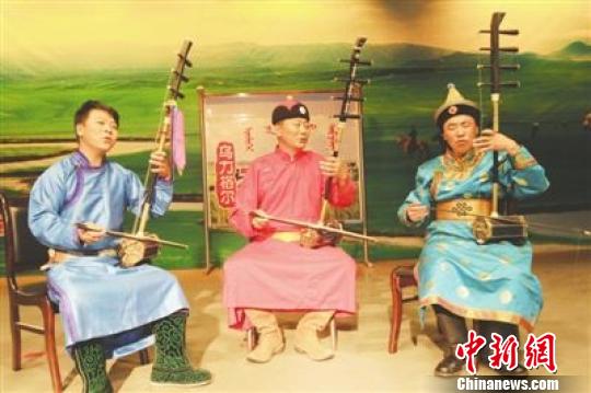 图为乌力格尔演出现场。通辽宣传部供图