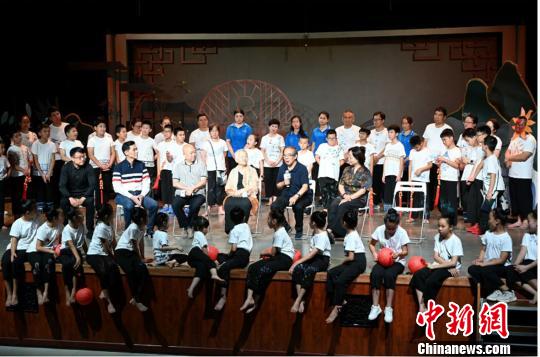 艺术+公益助力探索乡村学校素质教育新路