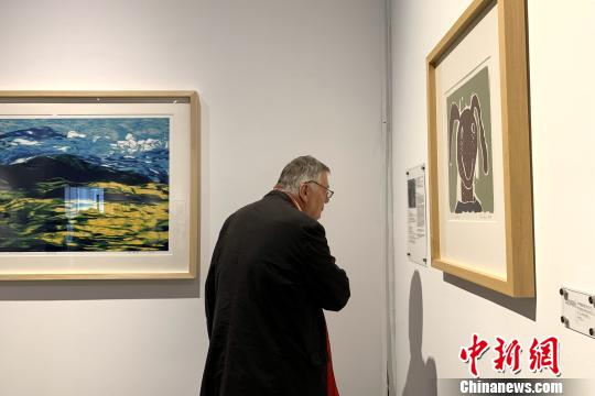 德国观众现场参展?！±钆迳?摄