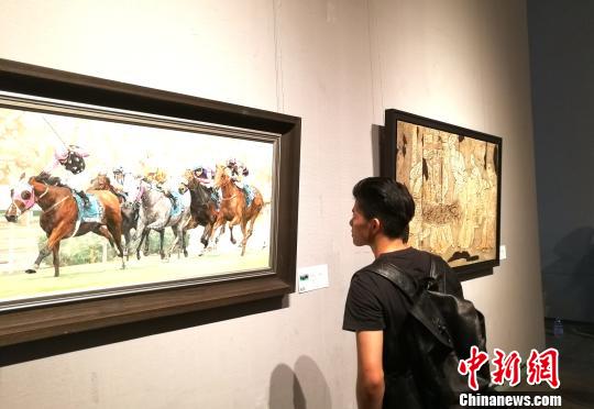 第十三届全国美术作品展览港澳台·海外华人邀请作品展在广州开幕 郭军 摄 第十三届全国美术作品展览港澳台·海外华人邀请作品展在广州开幕 郭军 摄