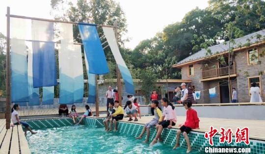 9月8日，中国建筑设计8日亮相2019首尔建筑与城市双年展，中国CBC建筑中心带来“楼纳建筑师公社”和“趣村夏木塘”。图为建筑师在夏木塘设计的“木塘大院”。主办方供资料图