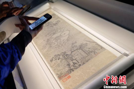 “莱溪华宝——翁氏家族旧藏绘画展”。　王笈 摄