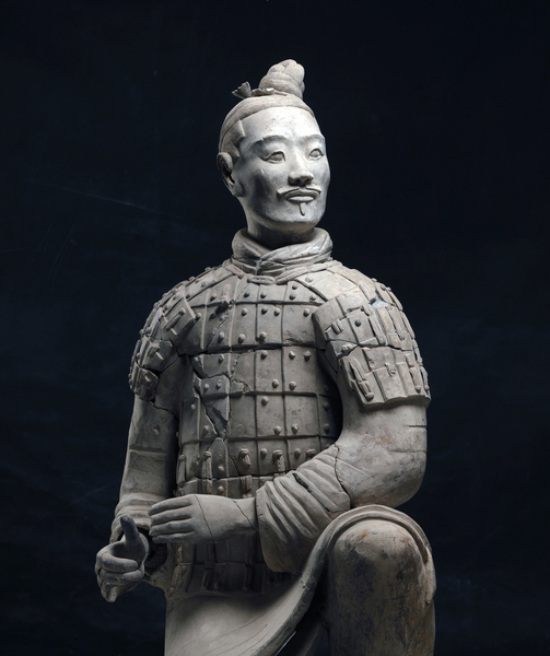 10.跪射俑 秦 秦始皇帝陵兵马俑二号坑出土   秦始皇帝陵博物院藏