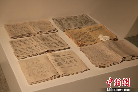 9月20日，第十三届全国美术作品展览陶艺作品展作品《童志浮生》?！±钤虾?摄