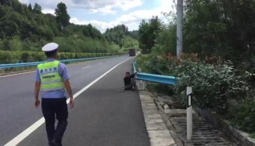 小伙逃出传销组织步行90公里回家 低血糖晕倒获救