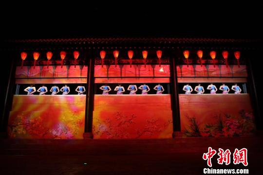 在内容呈现上，《又见平?！氛故玖硕灾谢幕诵募壑档拇校辉诶砟畛氏稚?，《又见平?！吩蛱逑至舜辰萄叵两竦囊恢殖闲偶鸦昂臀幕孕??！队旨揭！肪缯?主办方提供